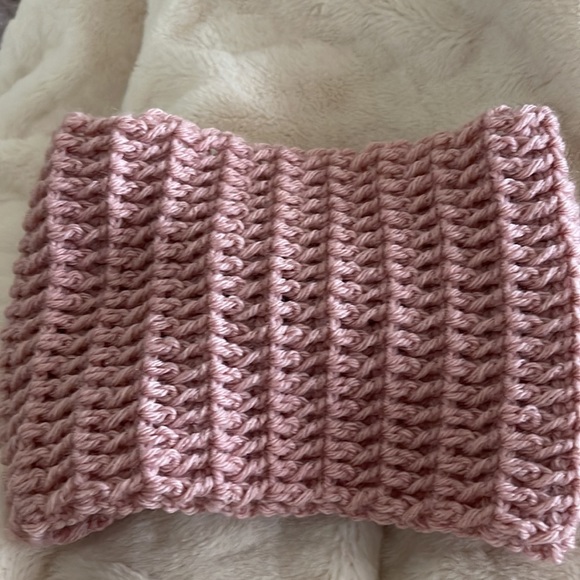 Made by hand. Size M. Color pink. Head band - Picture 5 of 5